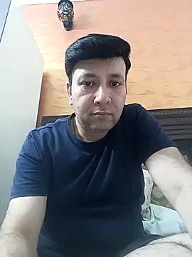 innocentboy1987 online show from May 2026 06:54:02 AM