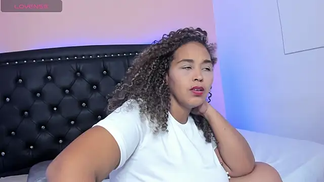 nina caster online show from February 2025 07:03:01 AM