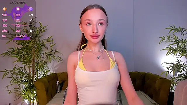 Snapshot of miiss__lulu chatting on May 2026 01:56:01 AM miiss lulu online show from May 2026 01:56:01 AM