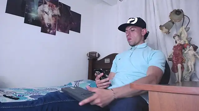 Snapshot of Bull_Xvi chatting on November 2025 03:01:01 AM Bull Xvi online show from November 2025 03:01:01 AM