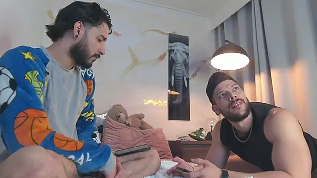 Snapshot of bakersboyssexys chatting on November 2025 12:53:02 AM bakersboyssexys online show from November 2025 12:53:02 AM