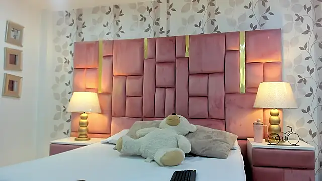 ArianaFranco online show from March 2026 01:23:02 PM