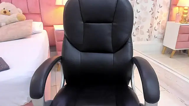 ArianaFranco online show from April 2026 02:07:02 PM