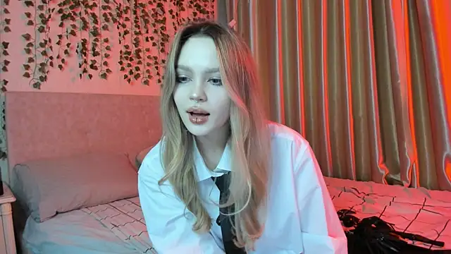 Snapshot of MiaRanki chatting on March 2025 10:28:02 PM MiaRanki online show from March 2025 10:28:02 PM