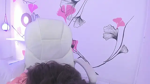 Isabela Fiorelli online show from March 2025 06:32:01 PM