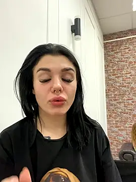 MaeveMoon online show from September 2025 04:23:02 AM