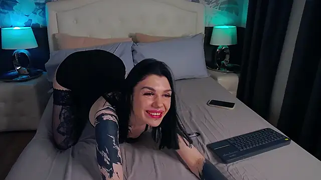 MaeveMoon online show from October 2025 06:08:02 PM