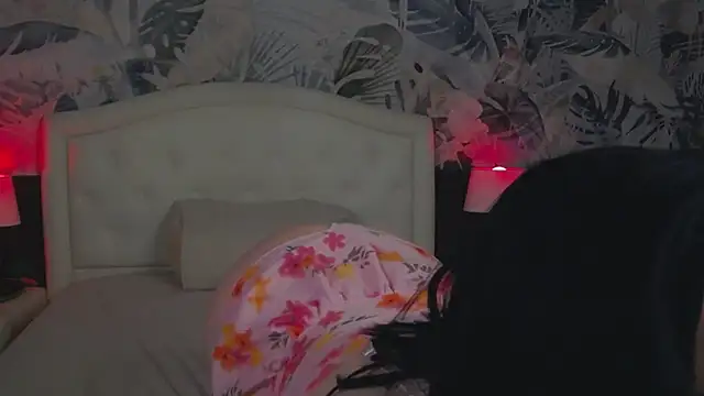 MaeveMoon online show from April 2026 06:30:02 PM