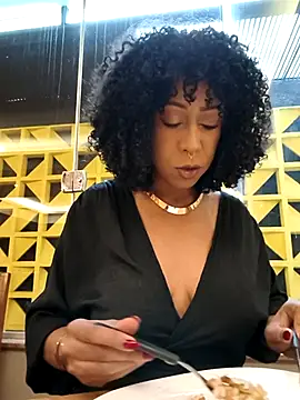 dianagolley420 online show from April 2026 06:05:01 PM