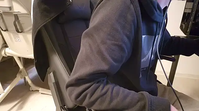 ademandjulia online show from October 2025 06:40:02 PM