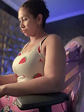 Carola-Ross online show from March 2025 05:44:01 AM