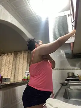 Carola-Ross online show from April 2026 02:43:01 PM