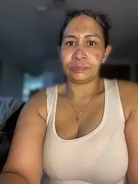 Snapshot of Carola-Ross chatting on June 2026 12:25:02 PM Carola-Ross online show from June 2026 12:25:02 PM