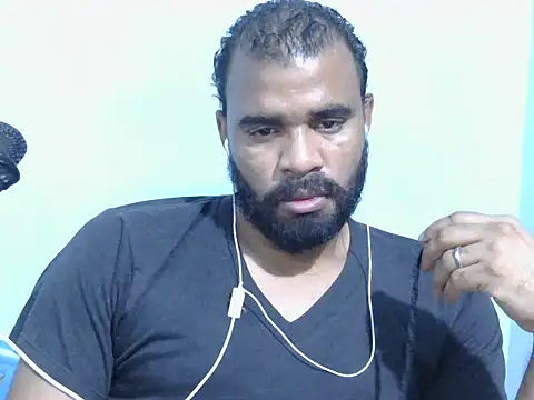 Snapshot of YOX22 chatting on May 2026 02:39:01 AM YOX22 online show from May 2026 02:39:01 AM