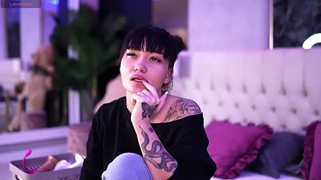 SashaFerrera online show from October 2025 07:38:02 PM