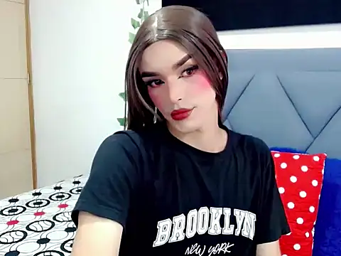 dominic 00 online show from February 2025 03:38:02 PM