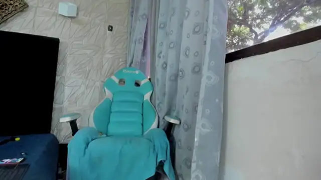 ChanelleJohnson  online show from November 2025 06:51:01 PM