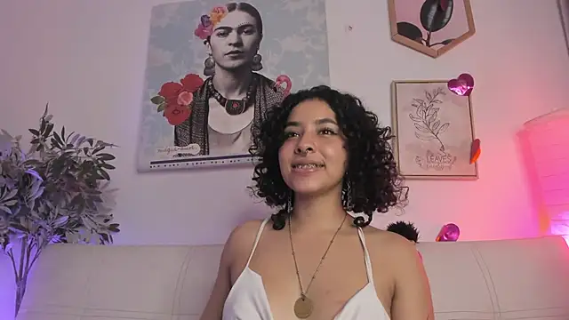 Dhalila  online show from February 2025 04:40:01 AM