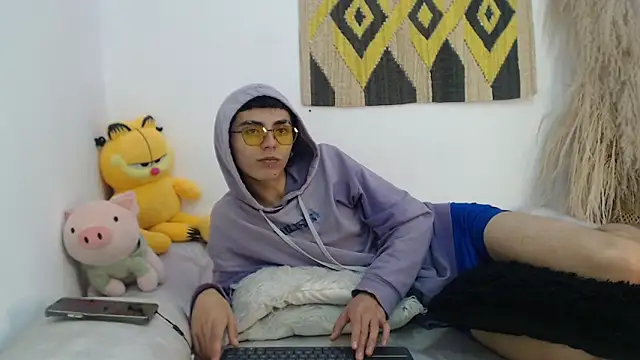 MaikyCooper online show from March 2025 07:08:02 AM