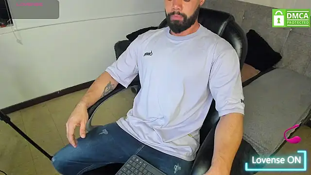 Luke Diaz7 online show from November 2025 03:28:02 AM