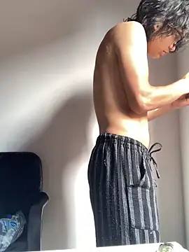 Snapshot of shadowsofgarden chatting on February 2025 01:16:01 PM shadowsofgarden online show from February 2025 01:16:01 PM