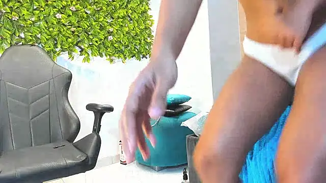 ParanoidTemptaion  online show from February 2025 03:26:02 AM