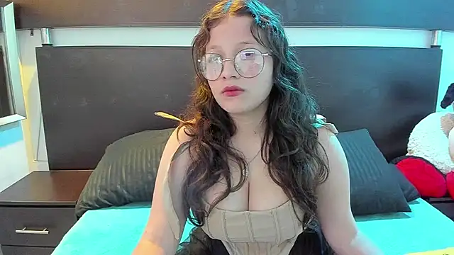 Marii 18 online show from March 2025 03:54:01 AM