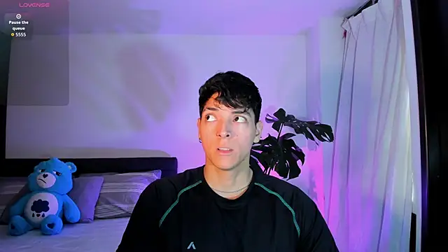  JacobMiller   online show from September 2025 02:08:01 PM