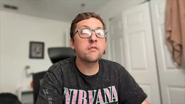 Snapshot of Milflover96 chatting on February 2026 10:00:02 PM Milflover96 online show from February 2026 10:00:02 PM