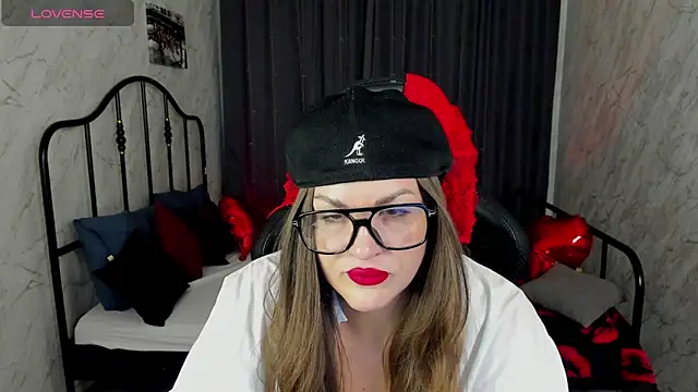 kamilla   moon online show from March 2025 01:34:02 AM