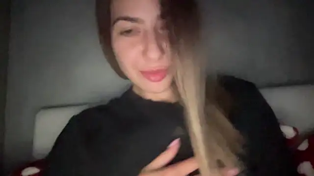 sarrah rossy online show from November 2025 11:14:01 PM