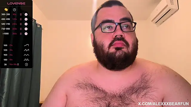 Snapshot of alexxxbear chatting on January 2026 01:48:01 PM alexxxbear online show from January 2026 01:48:01 PM