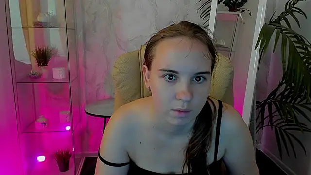 Snapshot of Lika_0ne chatting on June 2026 11:47:02 AM Lika 0ne online show from June 2026 11:47:02 AM