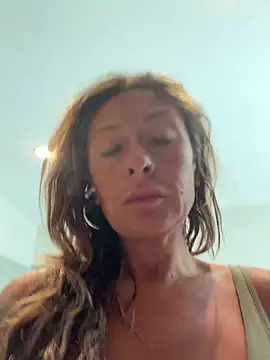 Snapshot of bossyroxy84 chatting on July 2026 03:16:01 PM bossyroxy84 online show from July 2026 03:16:01 PM