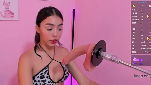 lanna brunette online show from February 2026 01:23:02 PM