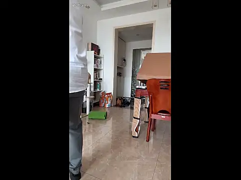 Snapshot of 0W00GIGi chatting on September 2025 05:00:02 AM 0W00GIGi online show from September 2025 05:00:02 AM