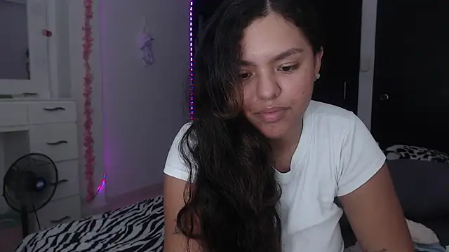 Anitta bell online show from February 2025 08:31:02 PM