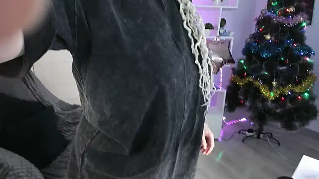 HoneySallyMoore online show from December 2024 01:47:02 AM