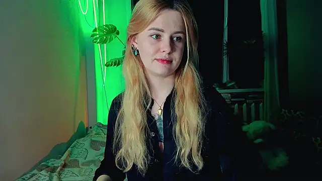 Snapshot of Alexa_Pirs chatting on March 2025 10:38:01 PM Alexa Pirs online show from March 2025 10:38:01 PM