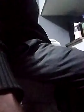 Snapshot of machinery98ron chatting on March 2026 02:48:01 AM machinery98ron online show from March 2026 02:48:01 AM