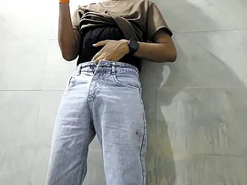 Lustyluckyy online show from April 2026 07:52:02 PM