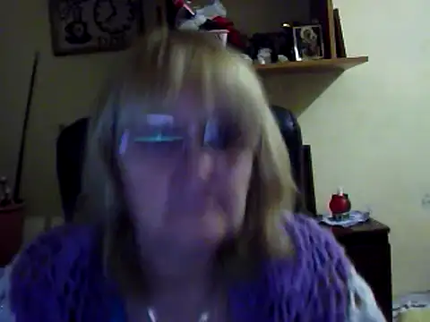 Snapshot of Violet5364 chatting on March 2025 07:45:02 PM Violet5364 online show from March 2025 07:45:02 PM