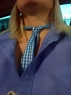 CandieGilson   online show from November 2025 10:49:02 AM