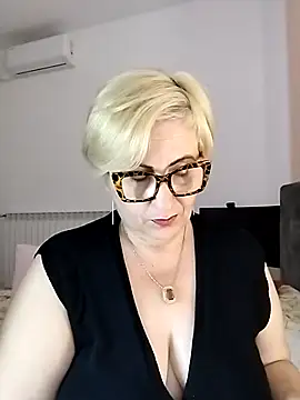 Pumabionda online show from November 2025 09:47:01 PM