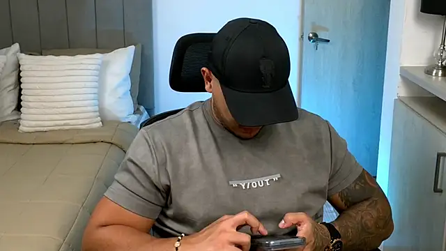 owen-pierces online show from June 2026 03:44:01 AM