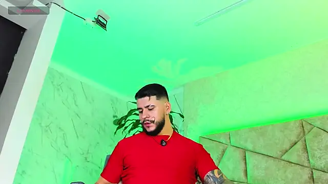 Snapshot of DickGriffith_ chatting on October 2025 10:30:01 AM DickGriffith online show from October 2025 10:30:01 AM