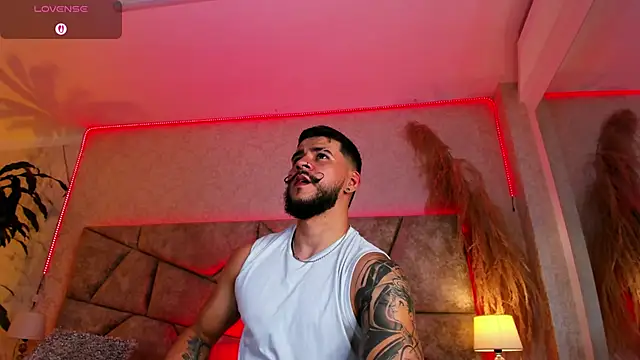 Snapshot of DickGriffith_ chatting on November 2025 07:48:02 PM DickGriffith online show from November 2025 07:48:02 PM