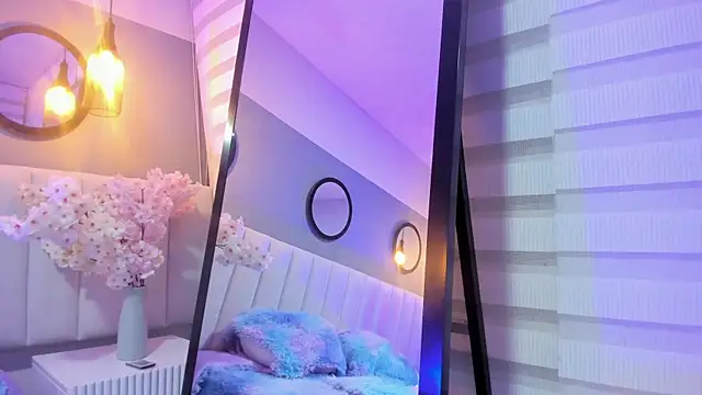 alice lodge online show from September 2025 03:30:02 AM