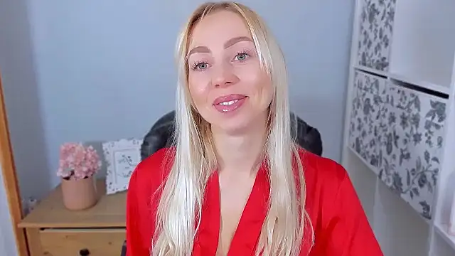 MargaritaRose online show from November 2025 07:33:02 AM