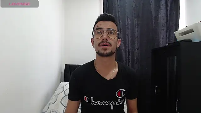 Snapshot of Demian_val chatting on March 2025 01:17:02 PM Demian val online show from March 2025 01:17:02 PM